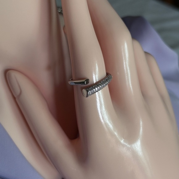 S925 Elegant Chic Silver Ring - Picture 6 of 8